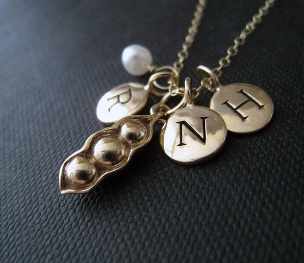 Personalized mom necklace, three peas in a pod & initial necklace, birthday gifts, mother of three children, 3 kids, initial charm, monogram - RayK designs